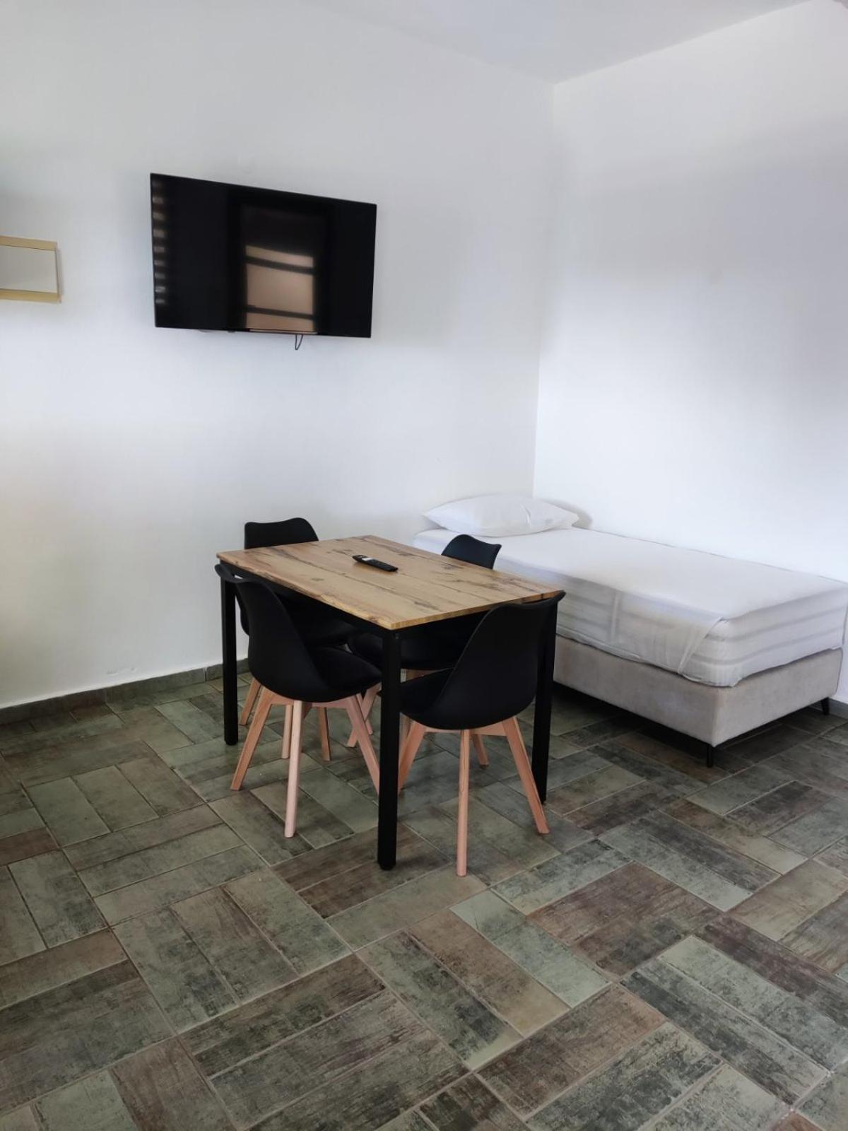 Aparthotel Helen'S 11 Boutique Achladies  Esterno foto