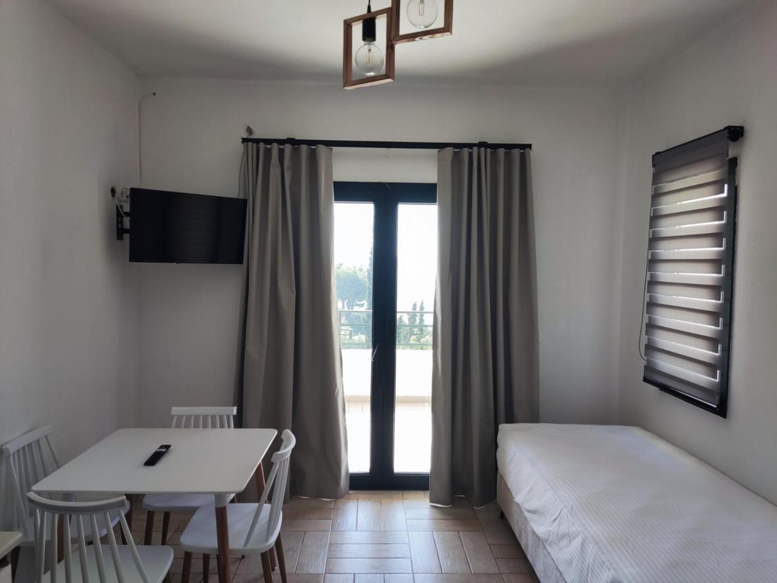 Aparthotel Helen'S 11 Boutique Achladies  Esterno foto