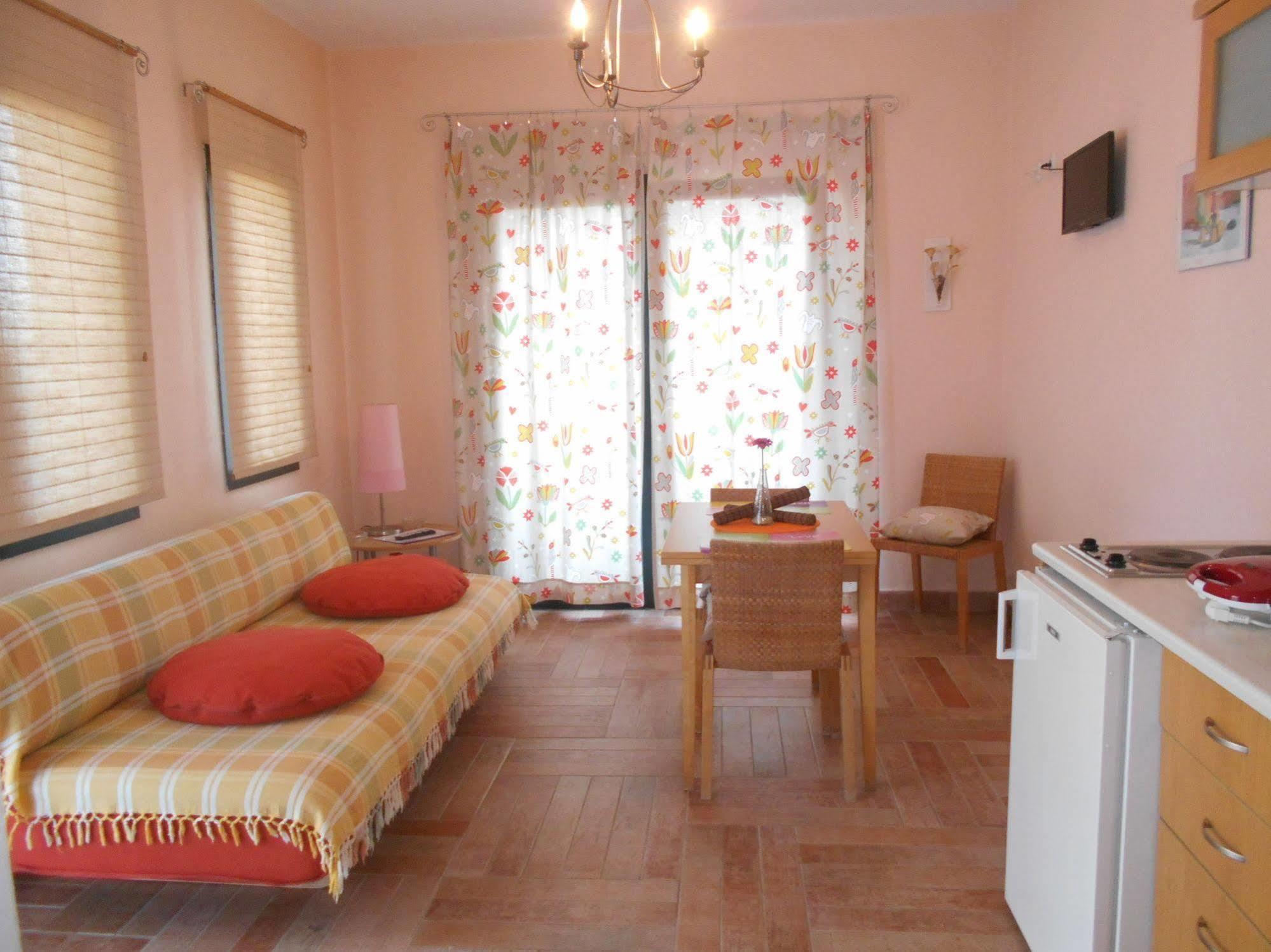 Aparthotel Helen'S 11 Boutique Achladies  Esterno foto