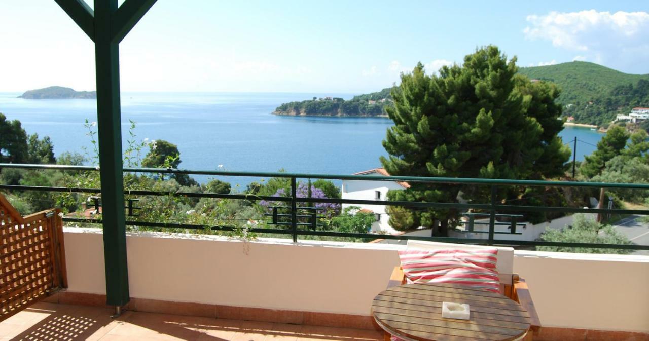 Aparthotel Helen'S 11 Boutique Achladies  Esterno foto